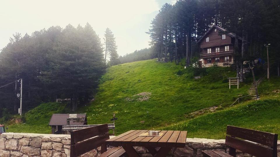 Hotel Snjezna Kuca - Nature Park Of Bosnia Herzegovina Padezina Екстер'єр фото