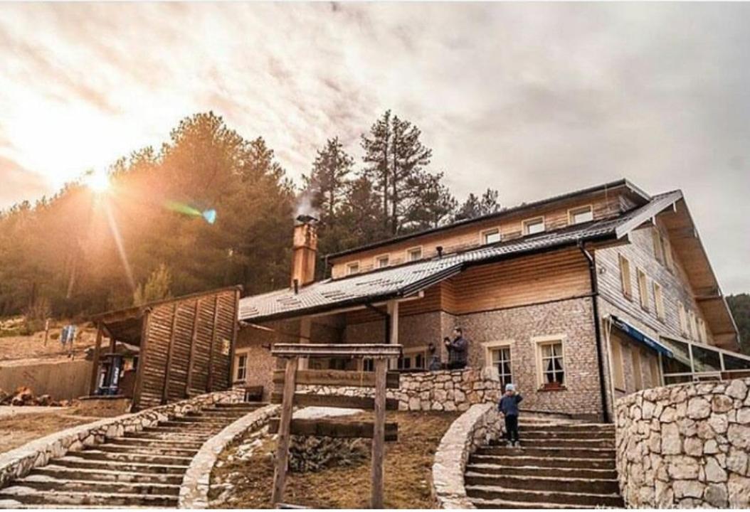Hotel Snjezna Kuca - Nature Park Of Bosnia Herzegovina Padezina Екстер'єр фото